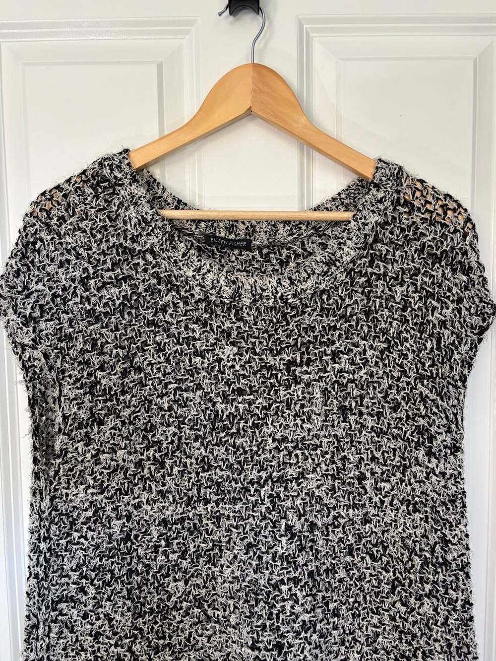 Eileen Fisher Salt & Pepper Boucle Split Back Top Medium - Picture 4 of 11